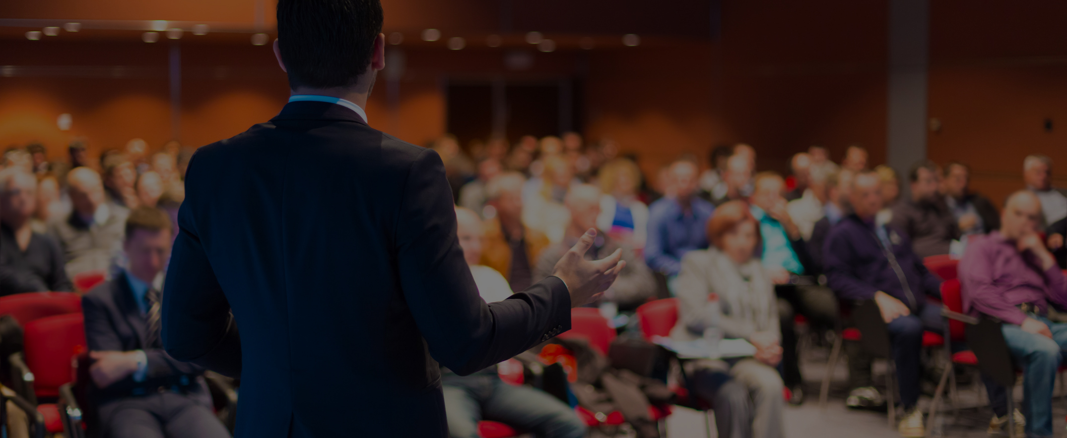 conférence d’un chef d’entreprise lors d’un évènement du Medef
